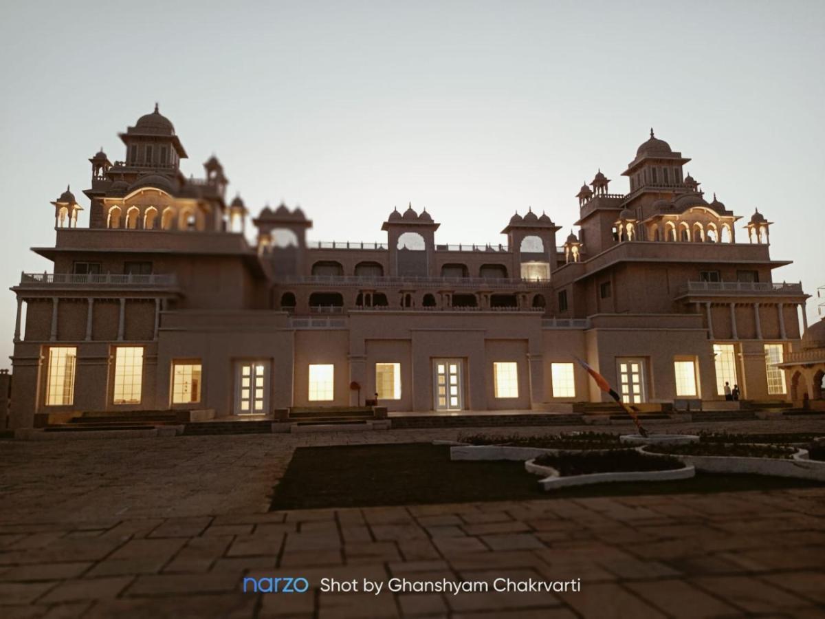The Utopia Resort Sanchi Экстерьер фото