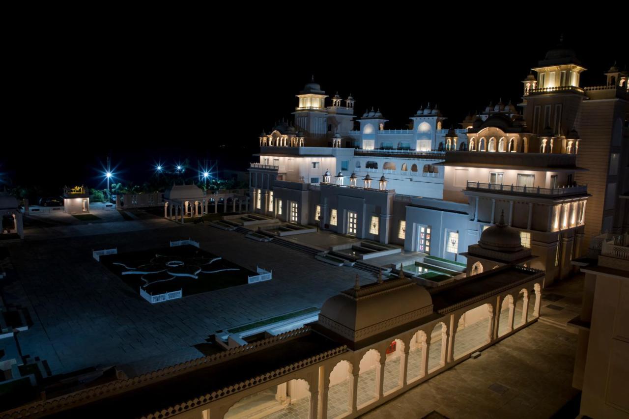 The Utopia Resort Sanchi Экстерьер фото