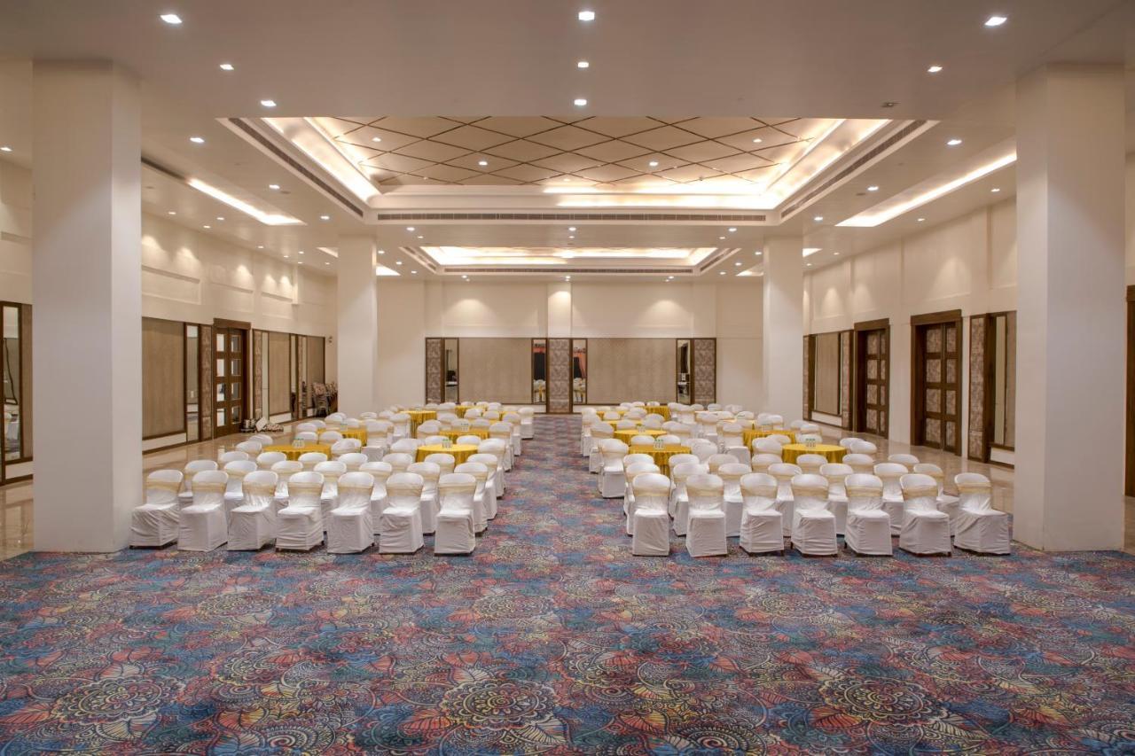 The Utopia Resort Sanchi Экстерьер фото