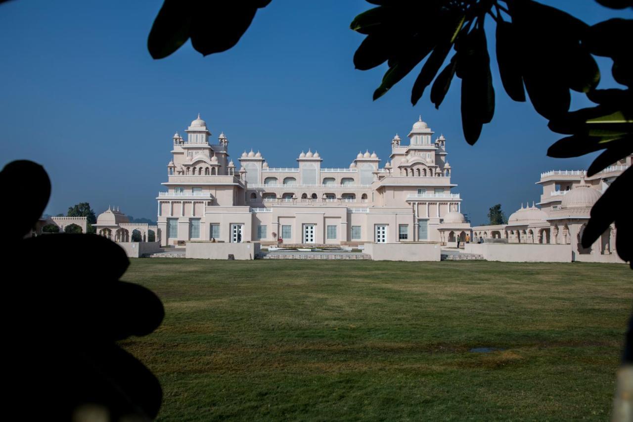 The Utopia Resort Sanchi Экстерьер фото