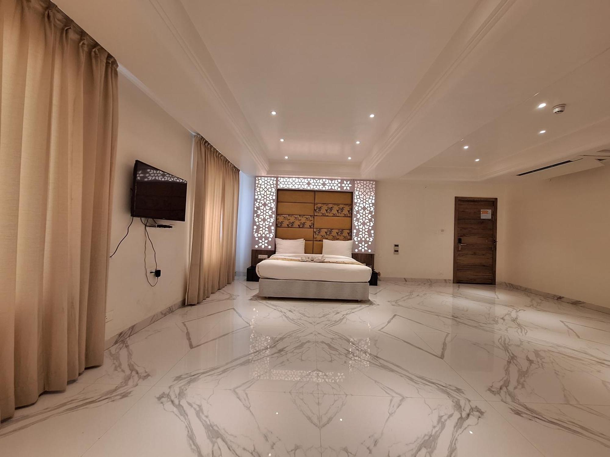 The Utopia Resort Sanchi Экстерьер фото