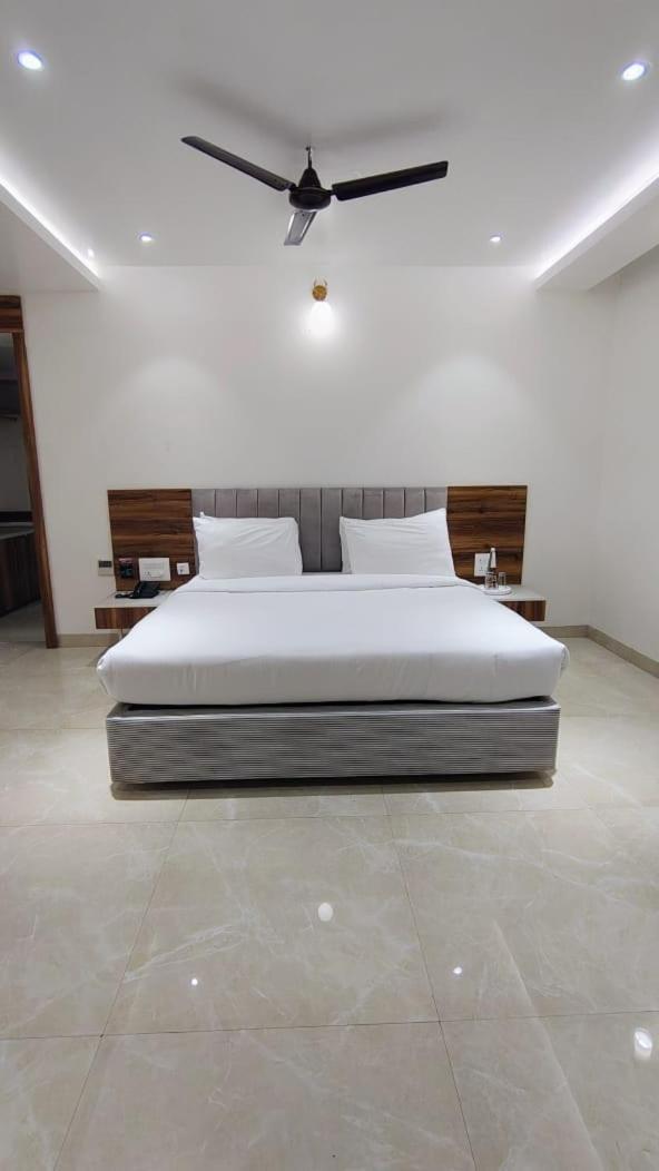 The Utopia Resort Sanchi Экстерьер фото